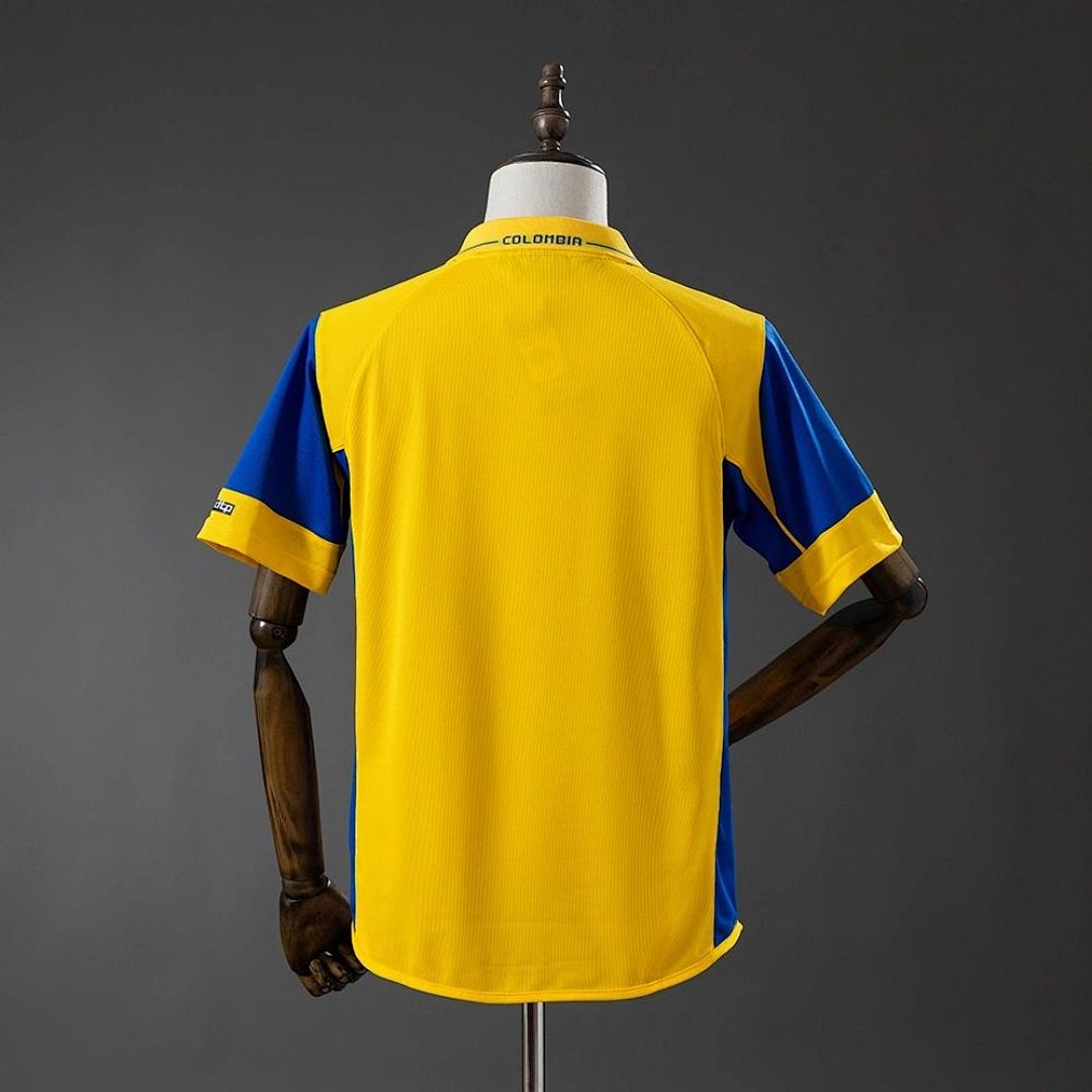 Retro's Colombia 2003/05 Home Jersey